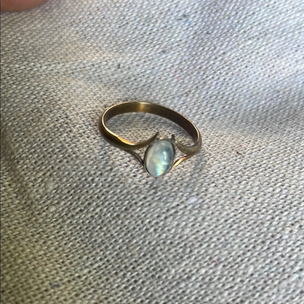 Elegant Rainbow Moonstone and Brass Ring - Picture 4 of 5